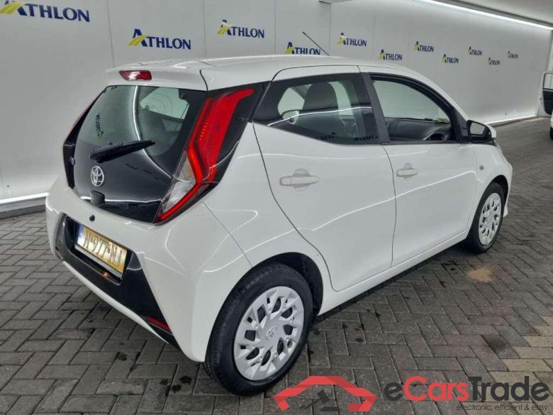 TOYOTA Aygo 1.0 VVT-i x-play 5D 53kW #3