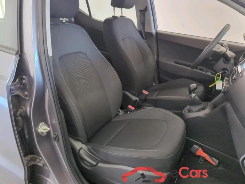 Hyundai i10 13-19 Hyundai i10 1.0i Blue Comfort Smart Navigation Pack 5d #3