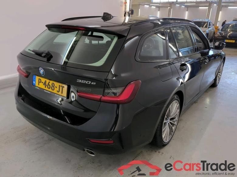 BMW 3 Serie T '18 BMW 3 Serie Touring 320e Business Edition Plus 5d #2
