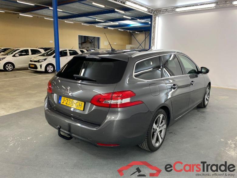 PEUGEOT 308 SW 1.2 PureTech Blue Lease Premium #3