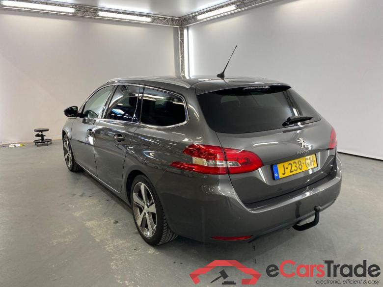 PEUGEOT 308 SW 1.2 PureTech Blue Lease Premium #4