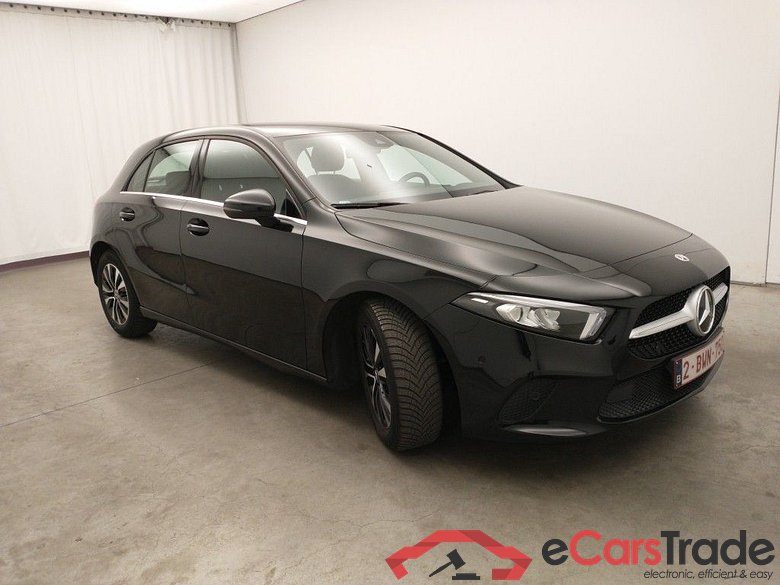 Mercedes-Benz A-Klasse A 180 d Business Solution Aut. 5d #2