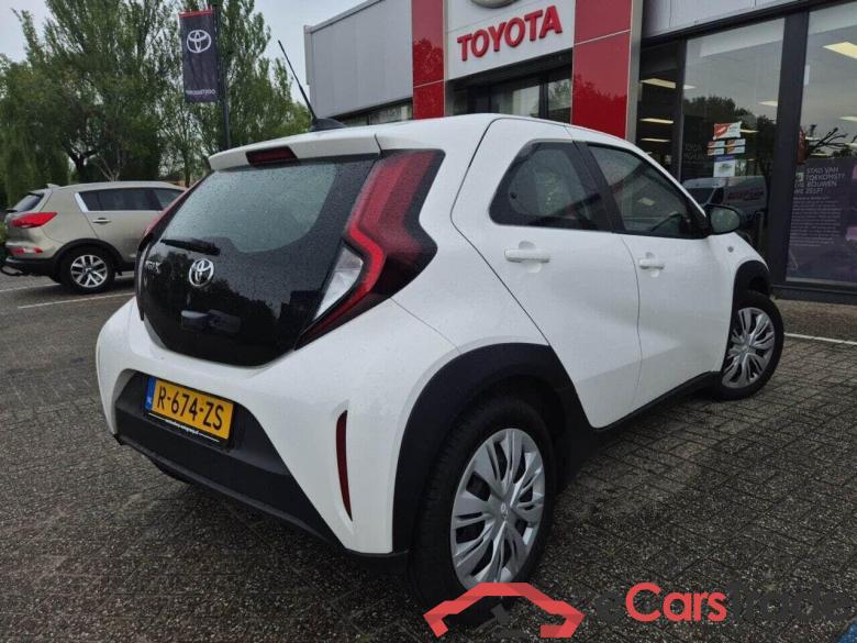 TOYOTA Aygo X 1.0 VVT-i MT Play #4