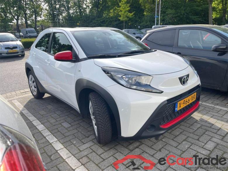 TOYOTA Aygo X 1.0 VVT-i S-CVT Play #2