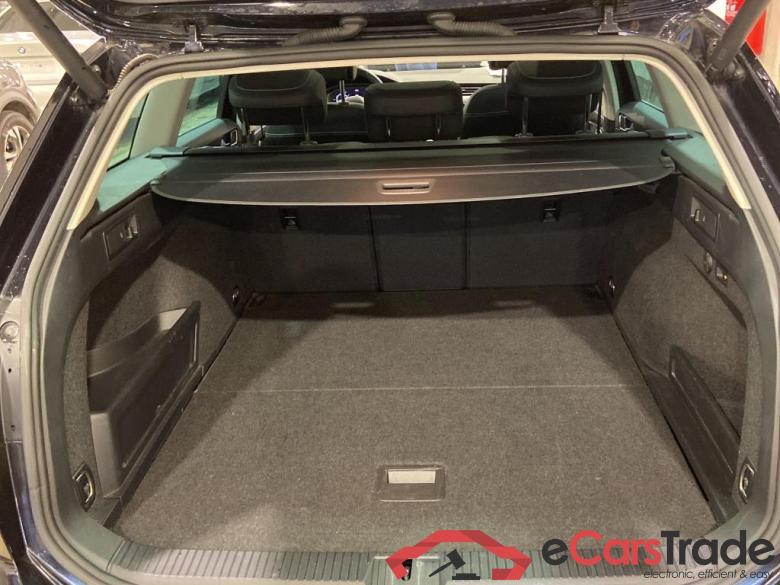 VOLKSWAGEN PASSAT VARIANT GTE - 2020 1.4 TSI PHEV GTE Business DSG #4