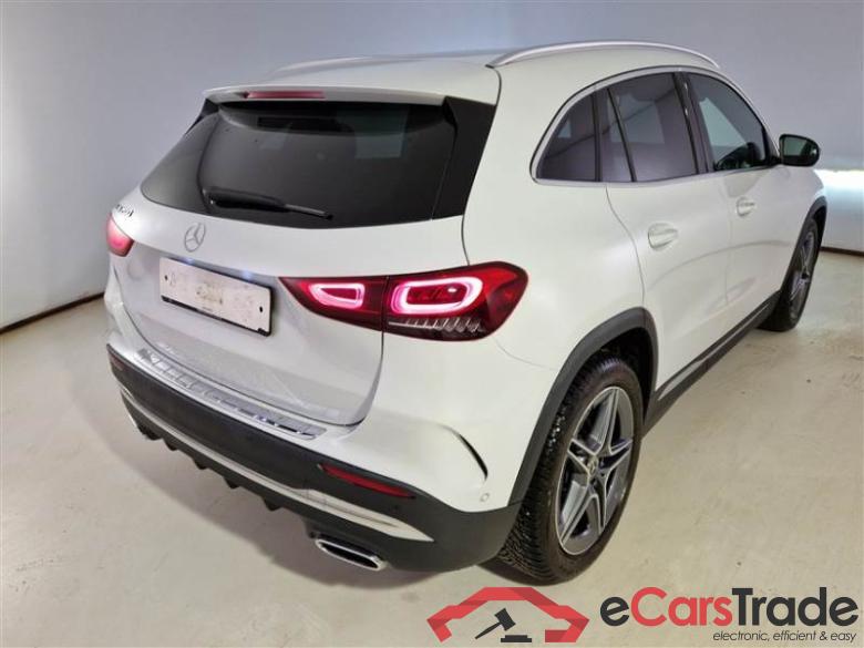 Mercedes 19 MERCEDES-BENZ GLA / 2020 / 5P / CROSSOVER GLA 200 AUTOMATIC PREMIUM #2