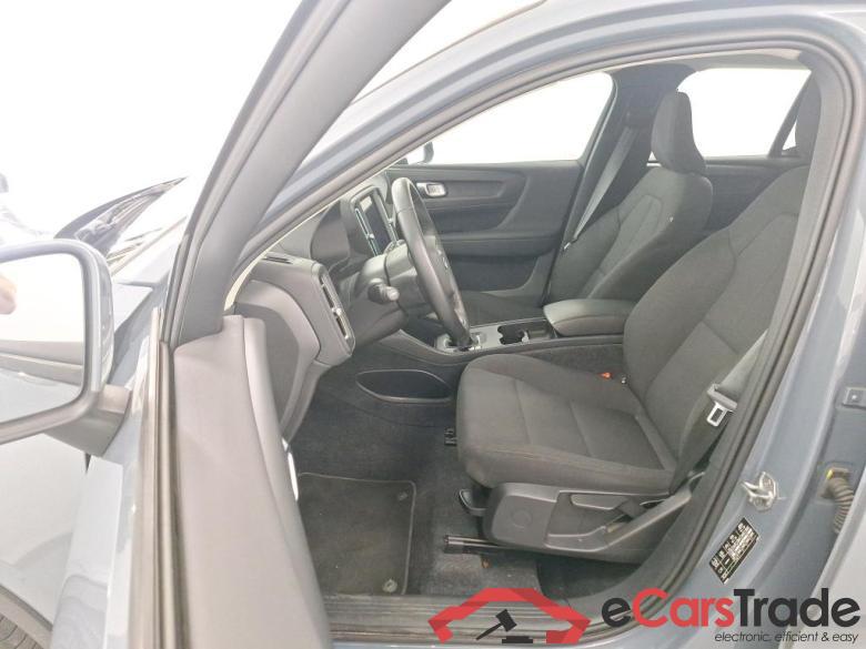VOLVO XC40 2.0 D3 MOMENTUM CORE #5