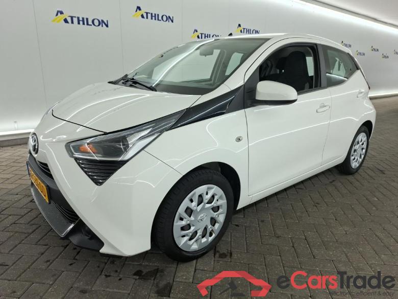 TOYOTA Aygo 1.0 VVT-i x-play 5D 53kW #1