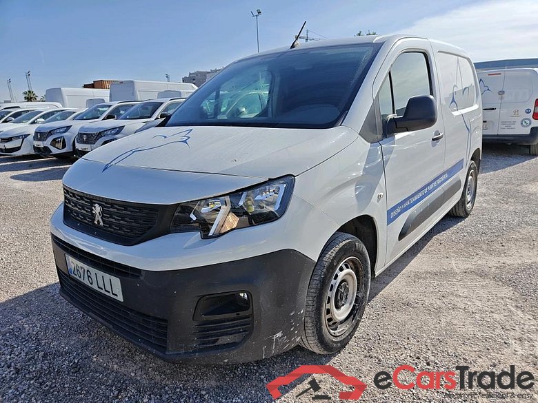 Peugeot Pro Standard 600kg BlueHDi 73kW (AC) PEUGEOT Partner / 2018 / 3P / furgón derivado de turismo Pro Standard 600kg BlueHDi 73kW (AC)