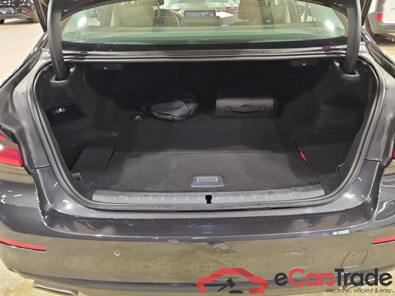 BMW 5 - 2020 530eA PHEV #4