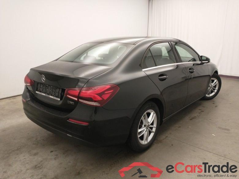 Mercedes-Benz A-Klasse Limousine A 180 d DCT Launch Edition 4d #5
