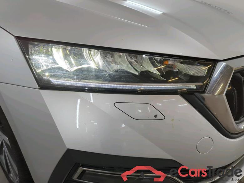 SKODA Octavia Combi 110 kW #4