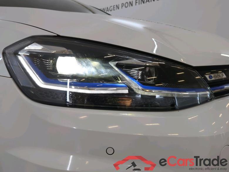 VOLKSWAGEN e-Golf  #4