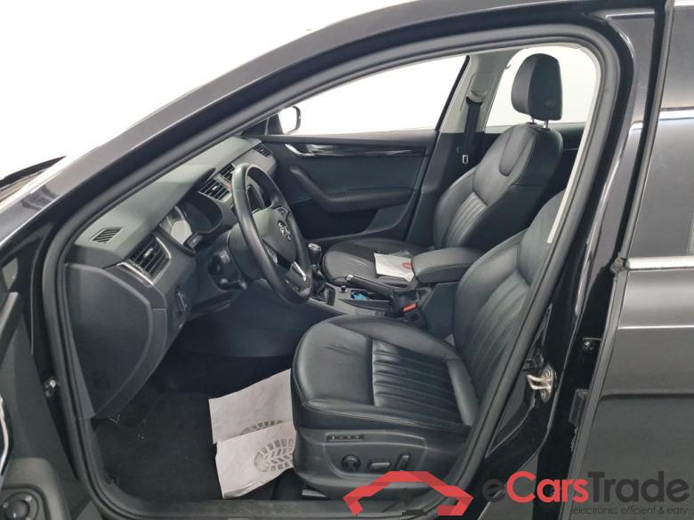 SKODA OCTAVIA COMBI - 2017 1.0 TSI Style Confort Safety GPS #5