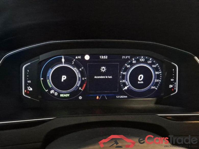Volkswagen 14 VOLKSWAGEN PASSAT / 2019 / 5P / STATION WAGON VAR. 1.4 PLUG IN HYBRID GTE DSG #4