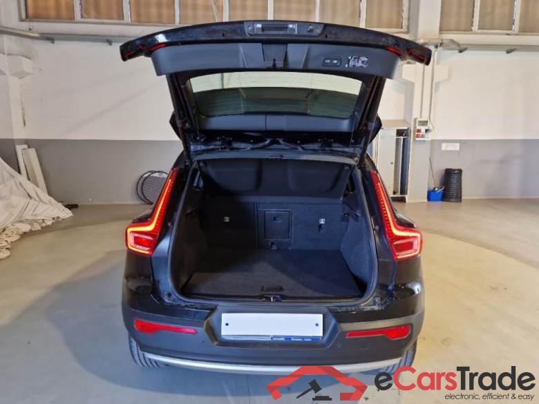 Volvo 228 VOLVO XC40 / 2017 / 5P / SUV T5 PLUG-IN HYBRID AUTO RECH INSCRIP EXPR #5