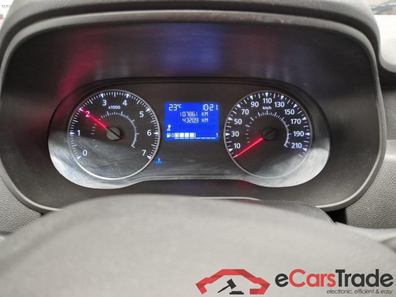Dacia 1.5 Blue dCi 115CP Comfort 4WD 1.5 Blue dCi 115CP Comfort 4WD #6