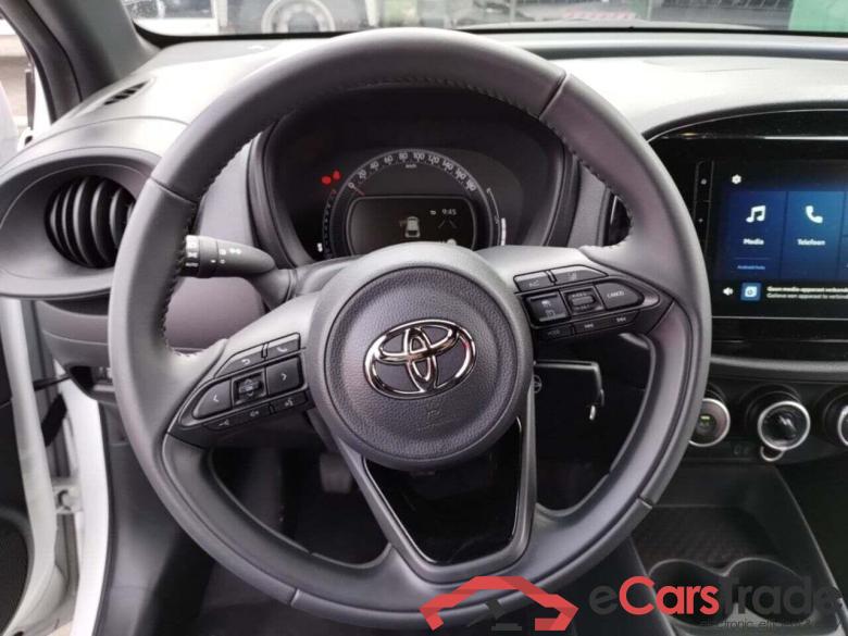 TOYOTA Aygo X 1.0 VVT-i MT Play #6