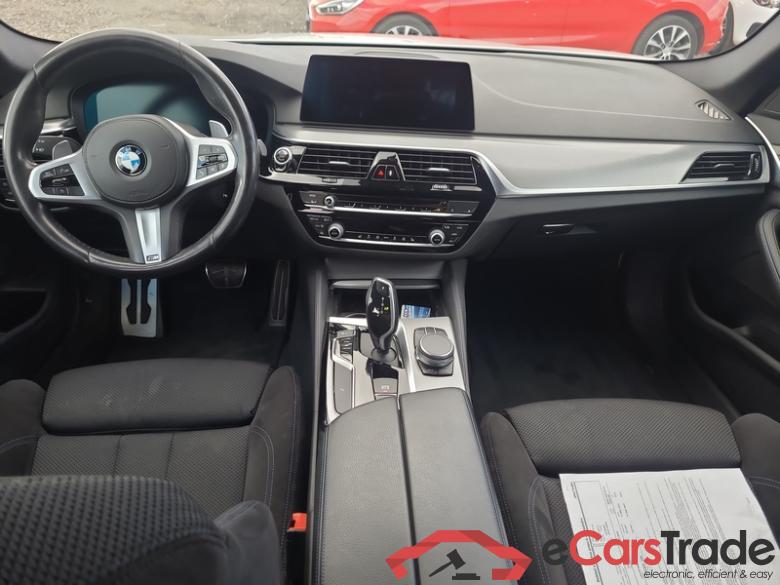 BMW  Serie 5 Lim. (G30)  (2016->) 540i xDrive AT 4d #5