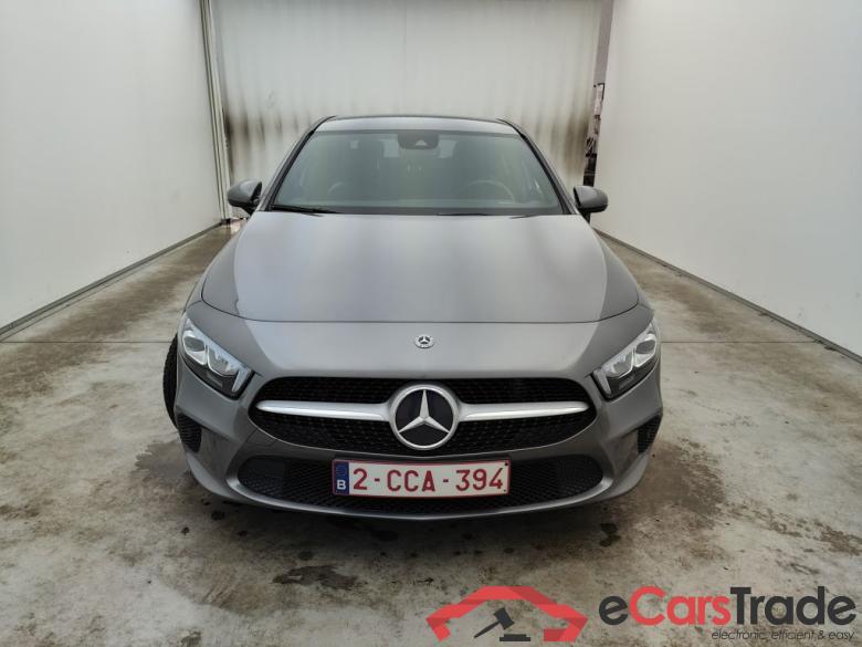 Mercedes-Benz A-Klasse Limousine A 180 d DCT Launch Edition 4d #1
