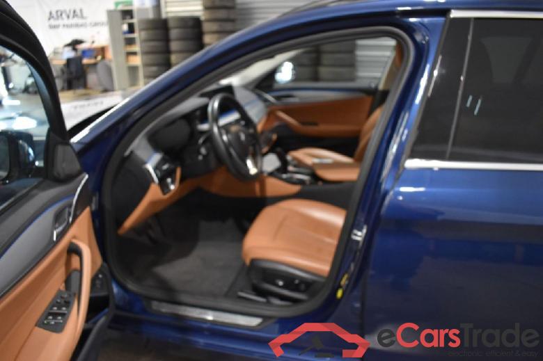 BMW 5-Serie Touring ´16 Baureihe 5 Touring 530 e xDrive Luxury Line 2.0 215KW AT8 E6d #4