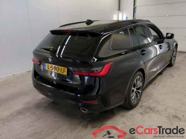 BMW 3-serie Touring 320e Bns Ed.P #2
