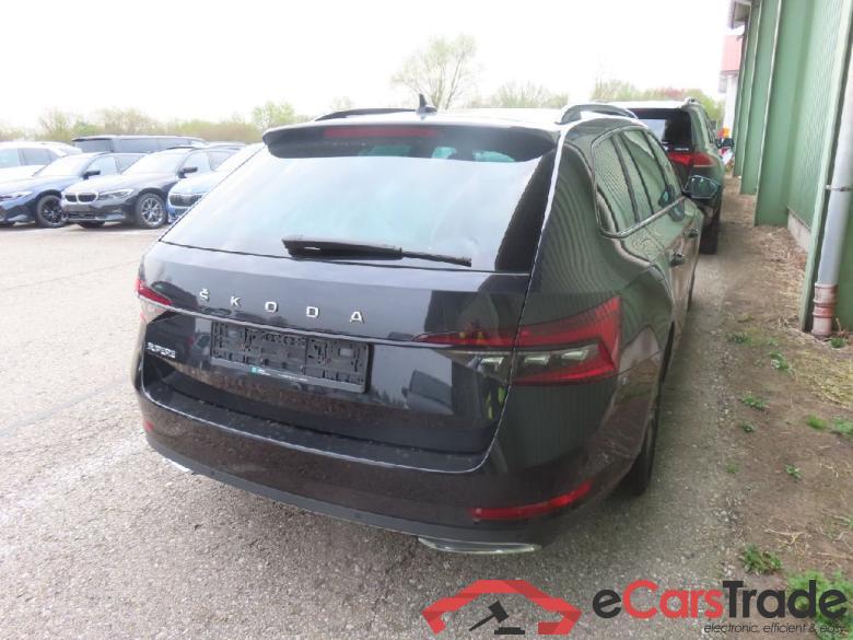 Skoda Superb Wagon ´15 Superb Combi Sportline 2.0 TDI 140KW AT7 E6 #2