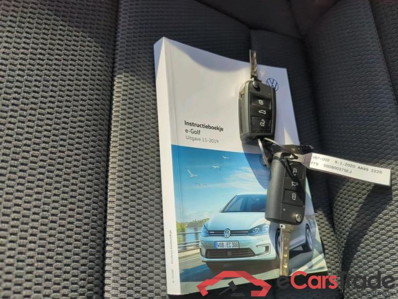 VOLKSWAGEN e-Golf  #6
