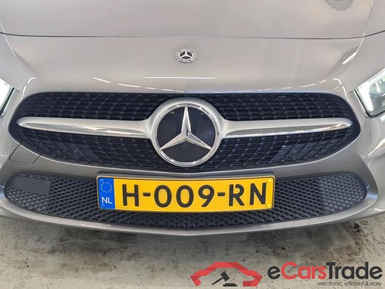 Mercedes A-Class '18 Mercedes-Benz A-Klasse A 180 7G-DCT Business Solution Plus 5d #5