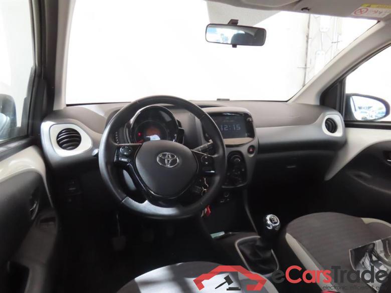 TOYOTA Aygo 1.0 VVT-i x-play #3