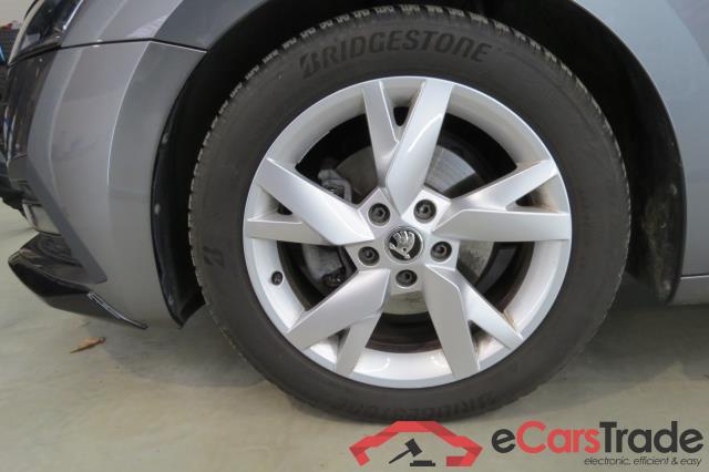 Skoda Octavia Wagon ´20 Octavia Combi Sportline 2.0 TDI 110KW AT7 E6d #6