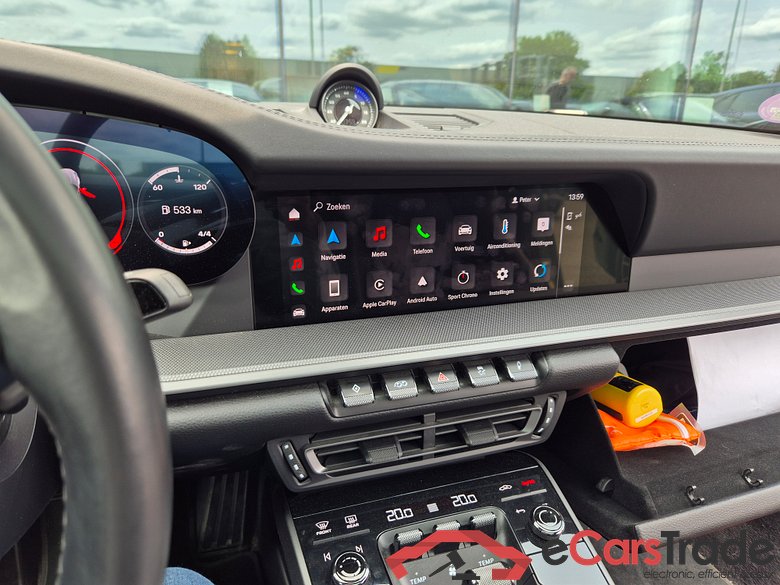 PORSCHE 911 Carrera 2 Carrera (MY22) #3