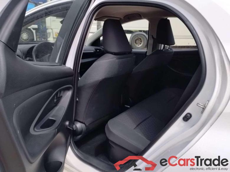 TOYOTA YARIS 1.5 Hybrid Active #5