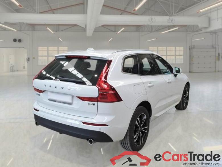 Volvo 238 VOLVO XC60 / 2017 / 5P / SUV B4 D AWD AUTOMATICO MOMENTUM PRO #2