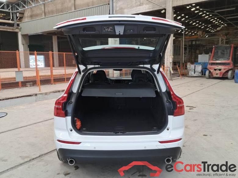 Volvo 238 VOLVO XC60 / 2017 / 5P / SUV B4 D AWD AUTOMATICO MOMENTUM PRO #5