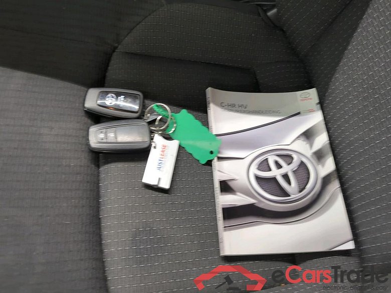 Toyota C-HR '16 Toyota C-HR 1.8 Hybrid Dynamic automaat 5d #3