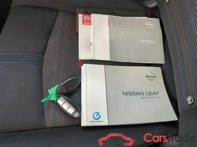Nissan Leaf '17 BEV Nissan Leaf ACENTA 40kWh 5d #4