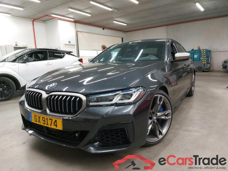 BMW - BMW 5 BERLINE 550iA xDrive 530PK Pack Safety & Nappa Comfort Seats & Head Up & Driving Assistant Professional & Comfort Plus & Laser Lights & 20 Inch & Parking Assistant Plus  * PETROL * #1