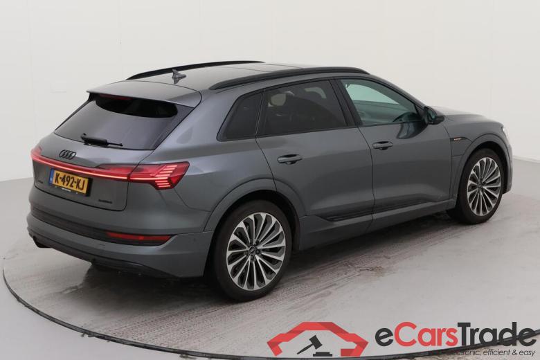 AUDI e-tron  #6