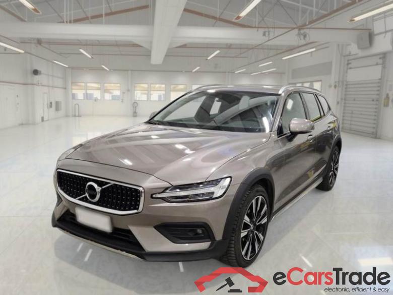 Volvo 13 VOLVO V60 CROSS COUNTRY / 2019 / 5P / STATION WAGON B4 D AWD AUTOM. CR. COUNTRY BUS PRO LINE #1