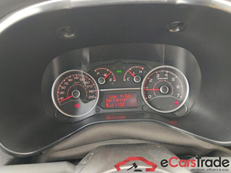 Fiat Cargo Base Plus 1.4 Tjet 89kW GNC FIAT Doblò Cargo/2015/3P/furgón derivado de turismo Cargo Base Plus 1.4 Tjet 89kW GNC #4