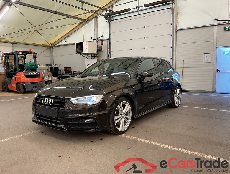 AUDI A3 Sportback Audi A3 Sportback Ambition 2.0 TDI quattro 110(150) kW(ch) 6 vitesses