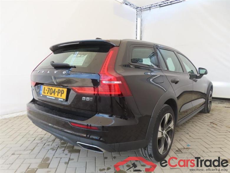 VOLVO V60 CROSS COUNTRY 2.0 B5 AWD Pro #2