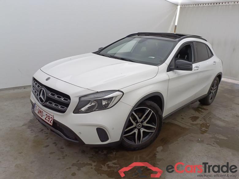 Mercedes-Benz GLA GLA 180 5d #3