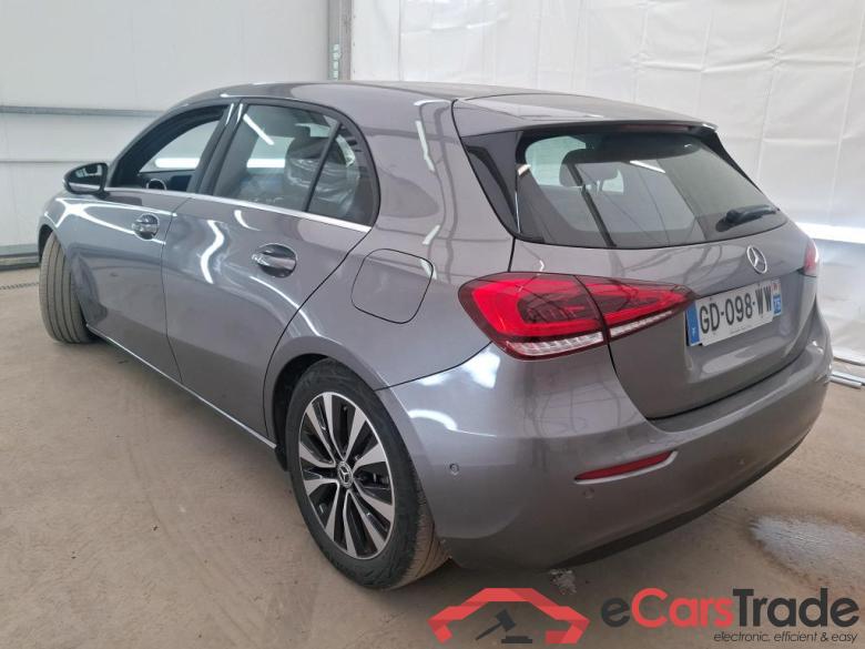 Mercedes A 180 d Business Line 8G-DCT MERCEDES-BENZ Classe A Compact / 2018 / 5P / Berline A 180 d Business Line 8G-DCT #2