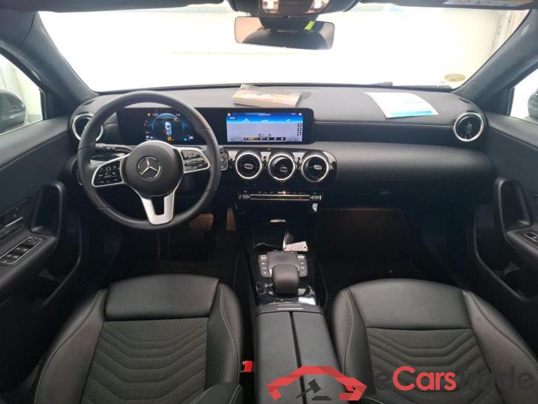 Mercedes A 180 d Business Line 8G-DCT MERCEDES-BENZ Classe A Compact / 2018 / 5P / Berline A 180 d Business Line 8G-DCT #5