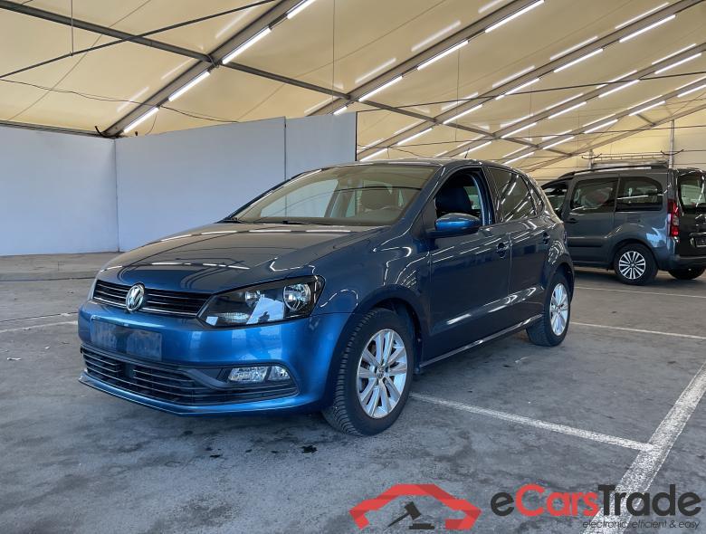VOLKSWAGEN Polo Polo Trendline 1.2 TSI BlueMotion Technology 66 kW (90 ch) 5 vitesses manuel #1