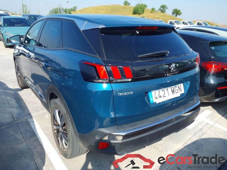 PEUGEOT 3008 1.2 PureTech 130CV AUT Allure #2