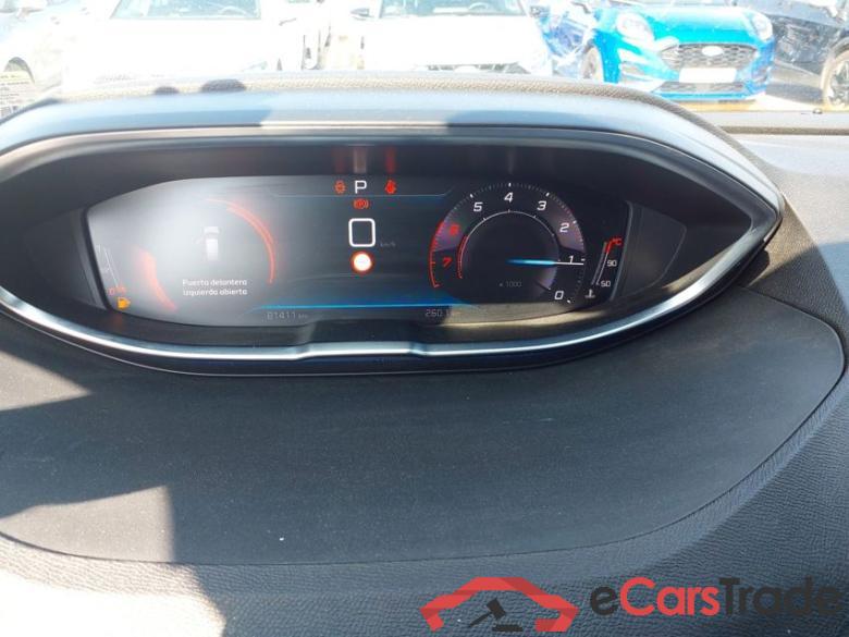 PEUGEOT 3008 1.2 PureTech 130CV AUT Allure #4