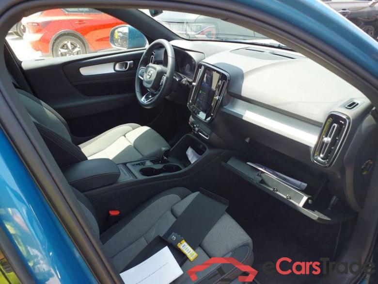 VOLVO XC40 2.0 B3 163CV AUT Core #3